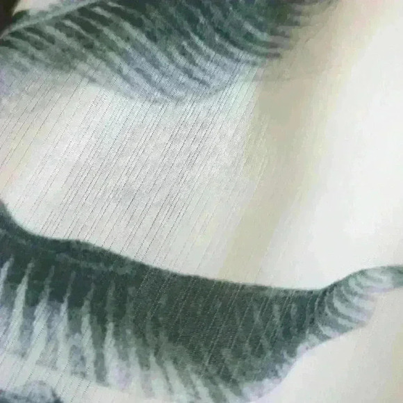 AMAZON | Women's White/Green Topical High Waisted Smocked Shorts - Picture 4 of 4